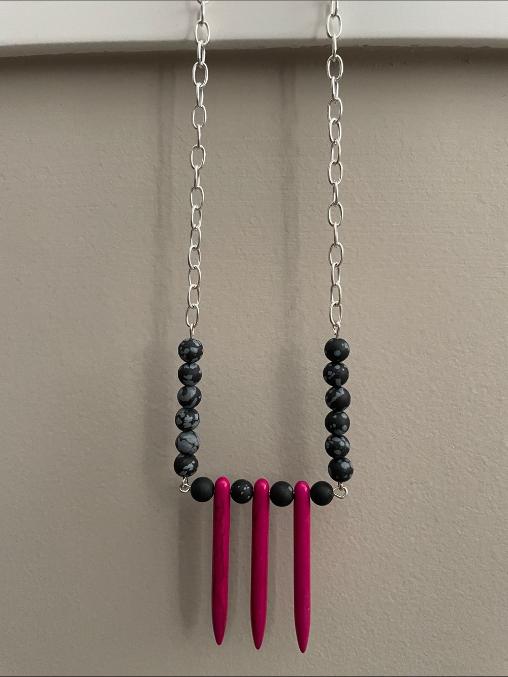 Reconstituted pink turquoise gemstone necklace